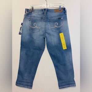 NWT Seven7 women’s capris